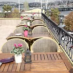 Galata Bridge Apartment