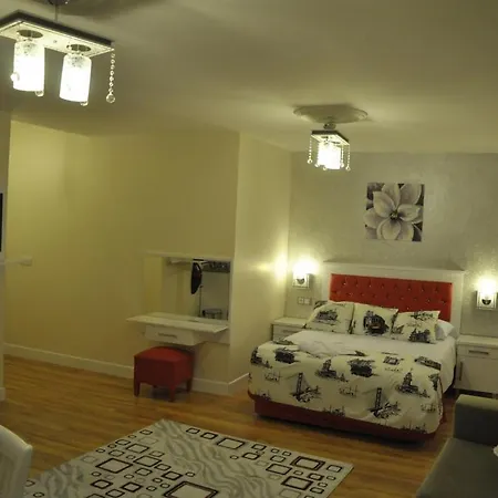 Galata Bridge Apartment